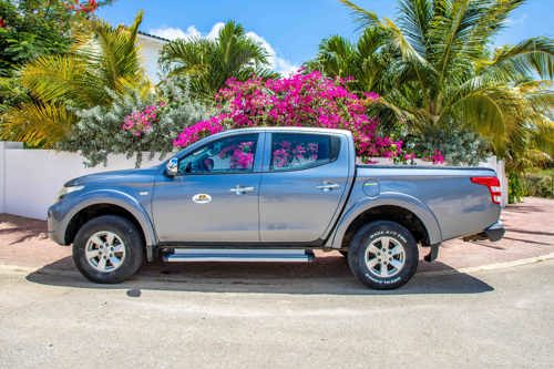Pick Up Mitsubishi L200) - manual transmission